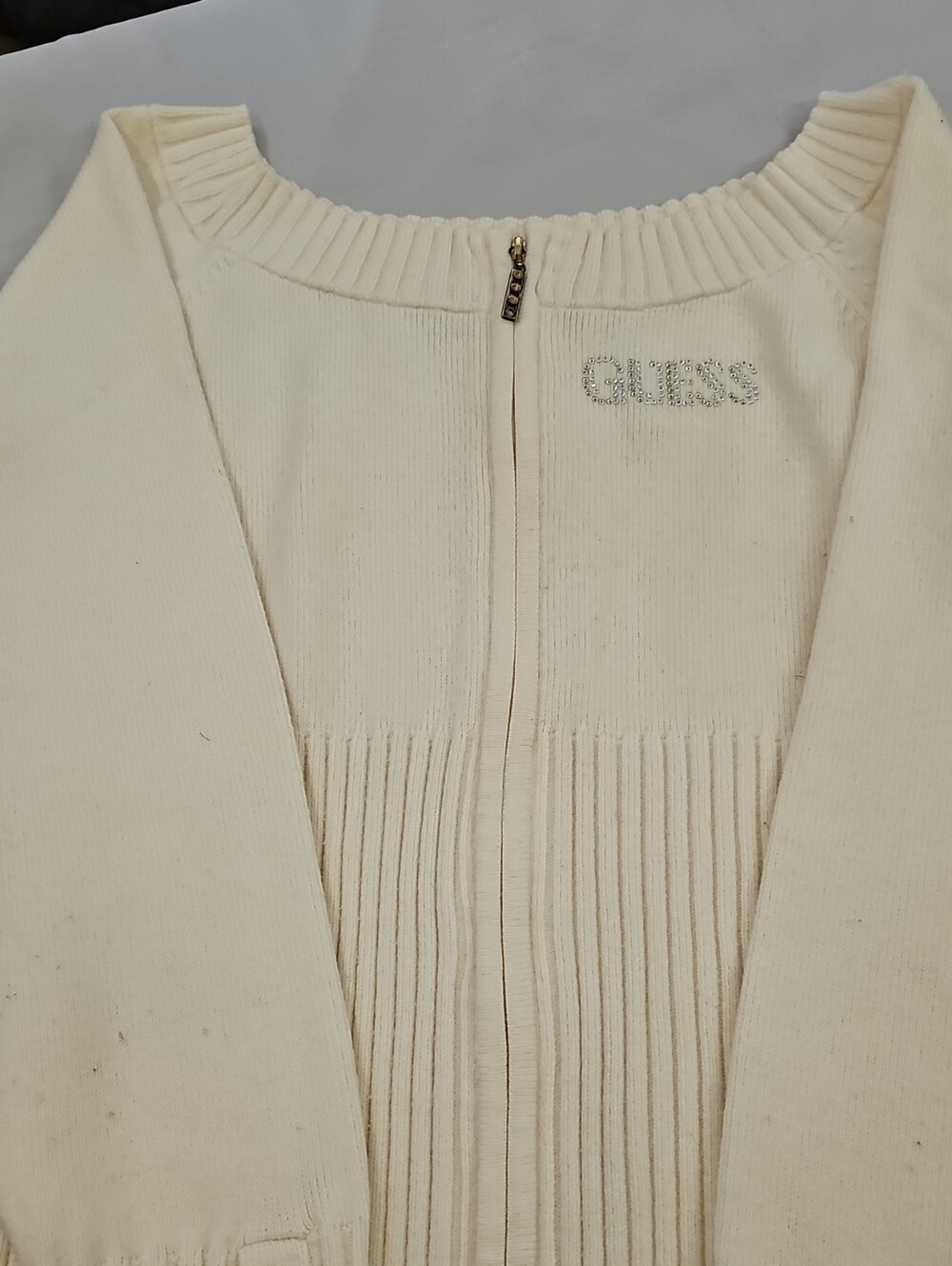 GUESS Cream Zip-Up Ribbed Knit Cardigan with Crystal Logo